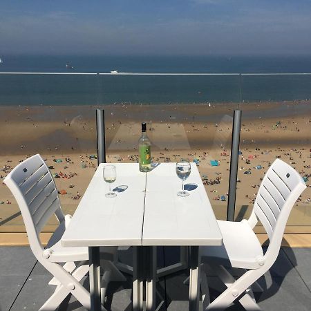 オステンドPenthouse Seafrontアパートメント エクステリア 写真